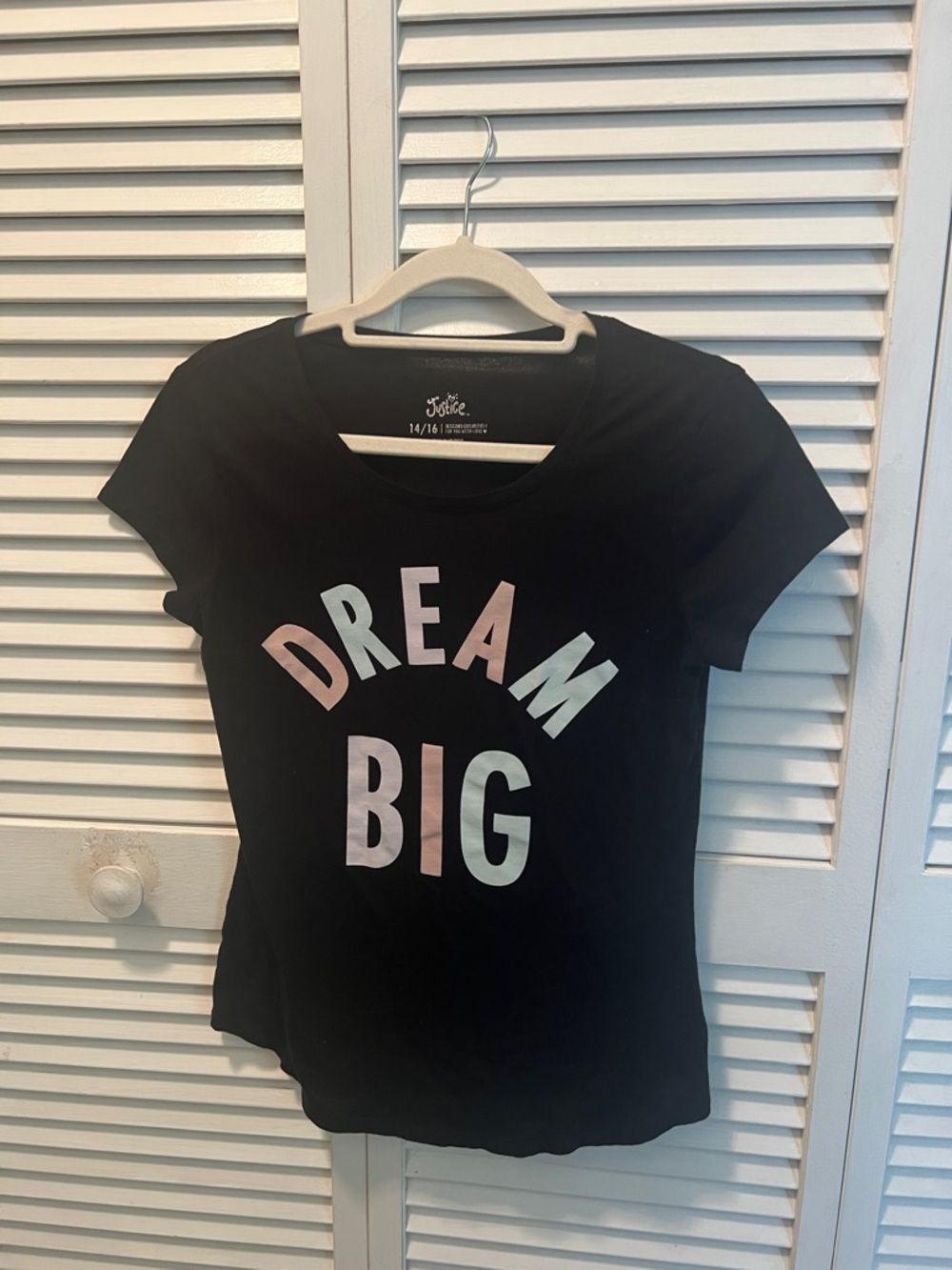 #1840** 'Dream Big' Graphic Tee-Shirt